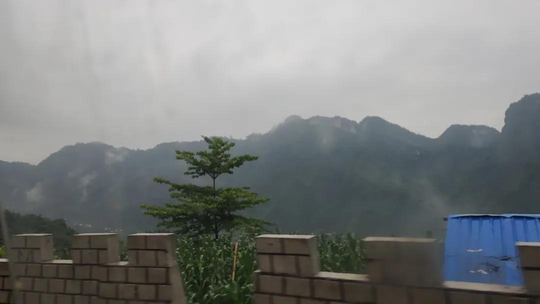 陰雨天路況1.jpg
